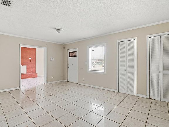 2nd image of 4811 E CLIFTON STREET