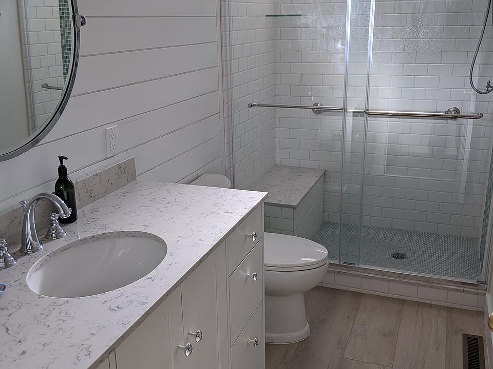 15 W Chestnut St Hailey ID Zillow