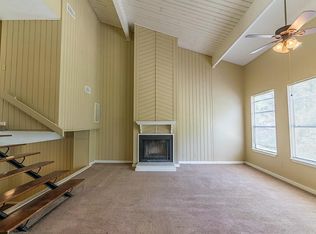 17 Lakeway St, Conroe, TX 77304