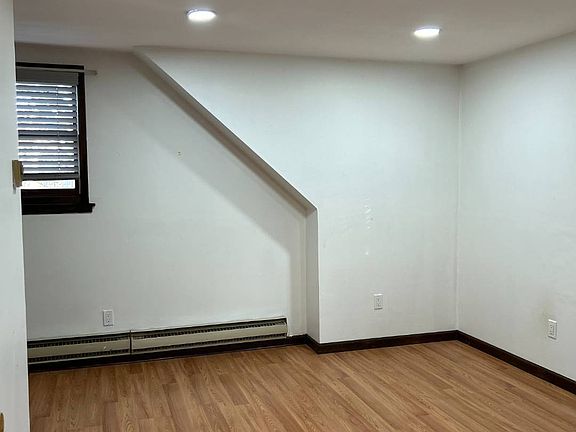 4th image of 7946 266th St