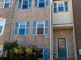 2439 Vineyard Ln, Crofton, MD 21114