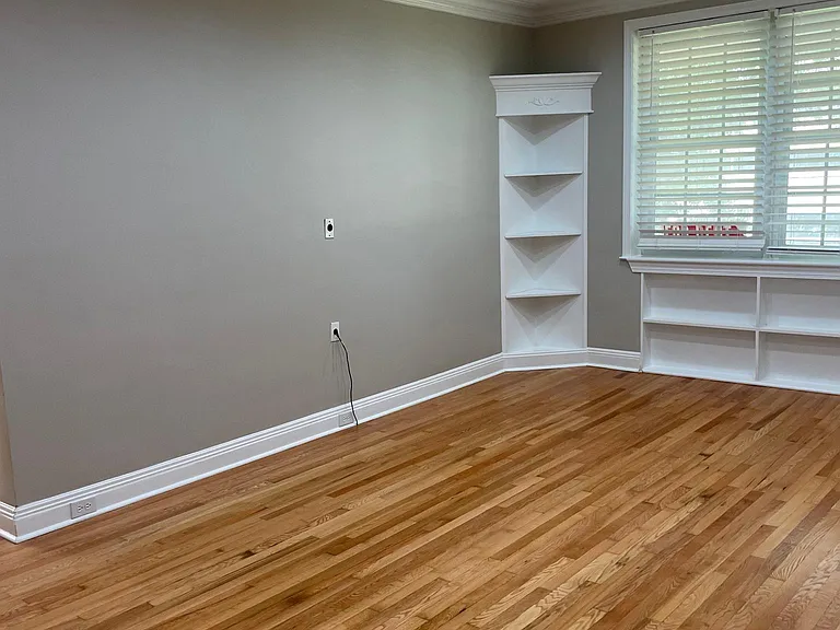 1337 E Morehead St — Photo 10