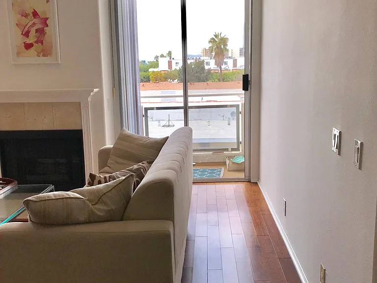 8349 Blackburn Ave #302 — Photo 113