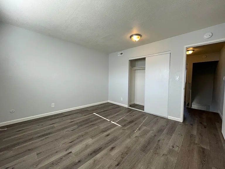 764 E Swain Road — Photo 11