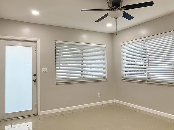 5th image of 1466 Holly Heights Dr APT 1