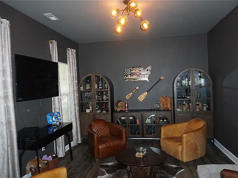 4921 Clifton St — Photo 5