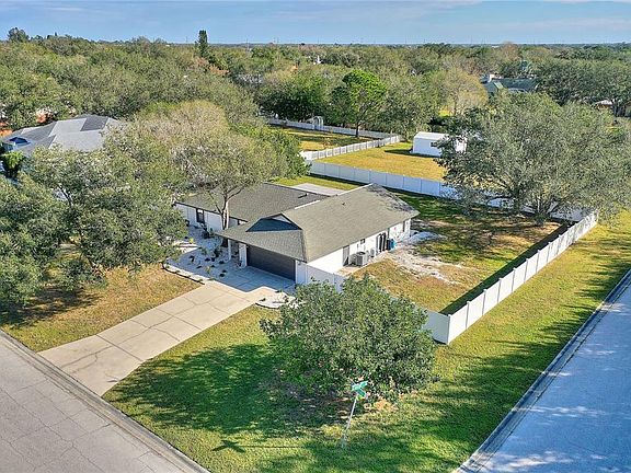 3rd image of 2054 Racimo Dr