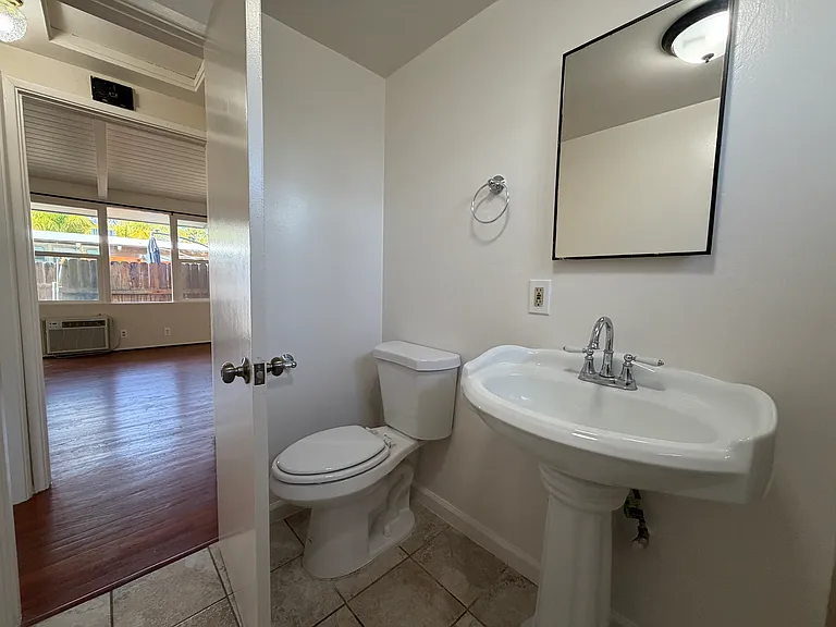 415 S Baldwin Ave #2 — Photo 20
