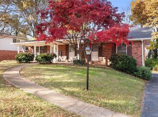 21 Willowbrook Dr, Belleville, IL 62226