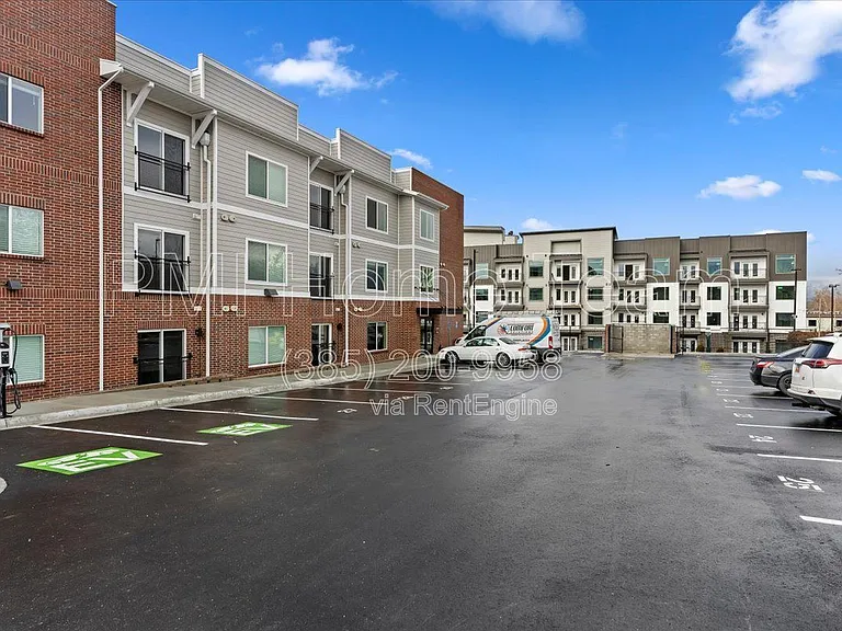 3378 Washington Blvd #302 — Photo 9