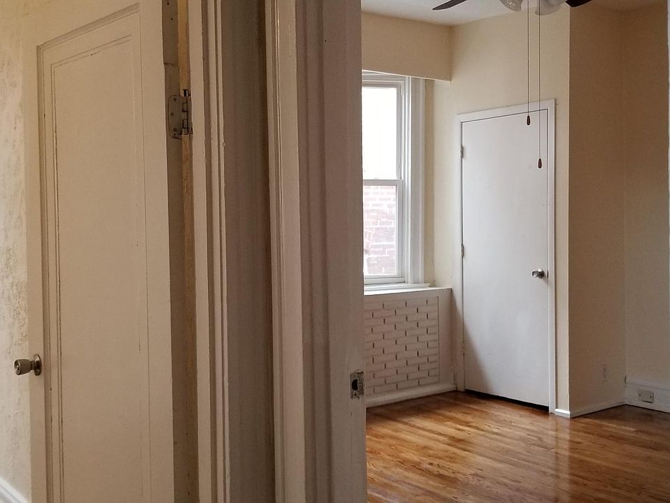 1st image of 4033 Russell Blvd #A