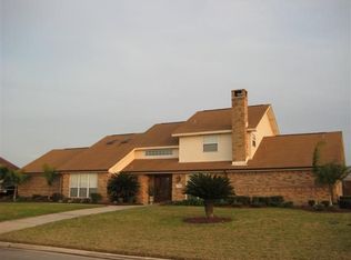 2290 Bayou Dr, Port Arthur, TX 77640