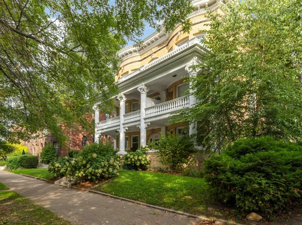 579 Summit Ave APT 105, Saint Paul, MN 55102