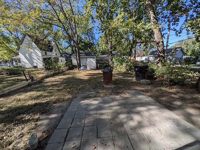 1107 NW Van Buren St — Photo 13