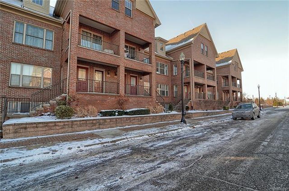 1st image of 157 Allenhurst Ave #43