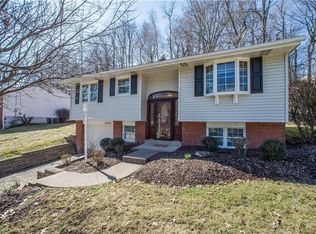 5954 Leprechaun Dr, Bethel Park, PA 15102