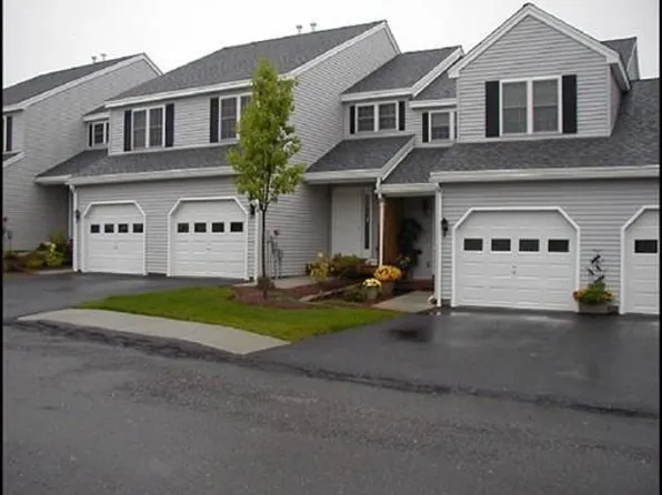 101 Bridle Cross Rd, Fitchburg, MA 01420