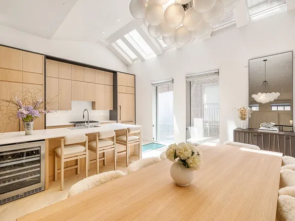 53 Warren St APT 1, New York, NY 10007