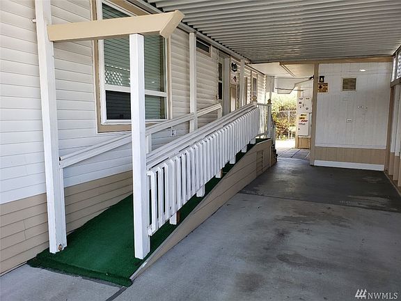 3rd image of 212 Noble Fir Cir