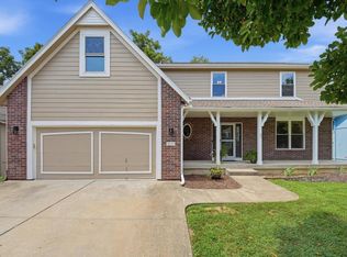 820 NE Adams Dr, Lees Summit, MO 64086