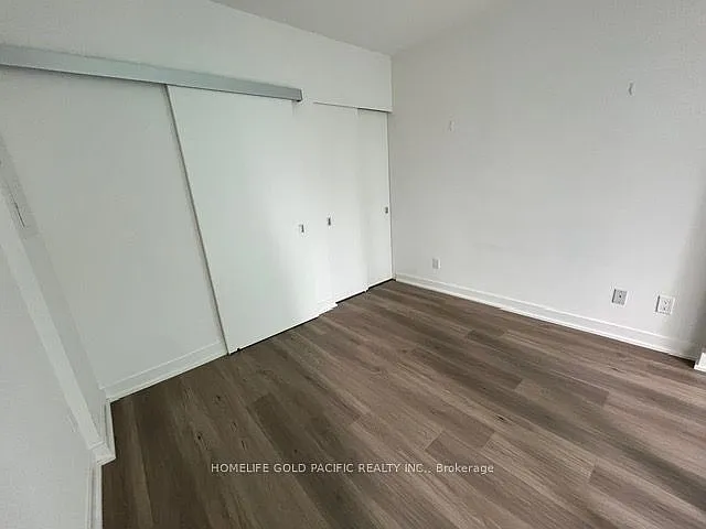 25 Richmond St E #611 — Photo 12