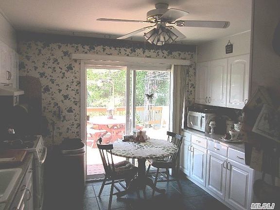 3rd image of 4 Barbara Ave