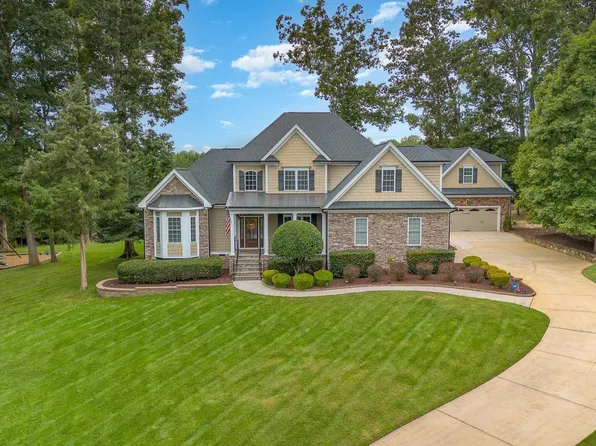 1000 Chatham Ct, Youngsville, NC 27596