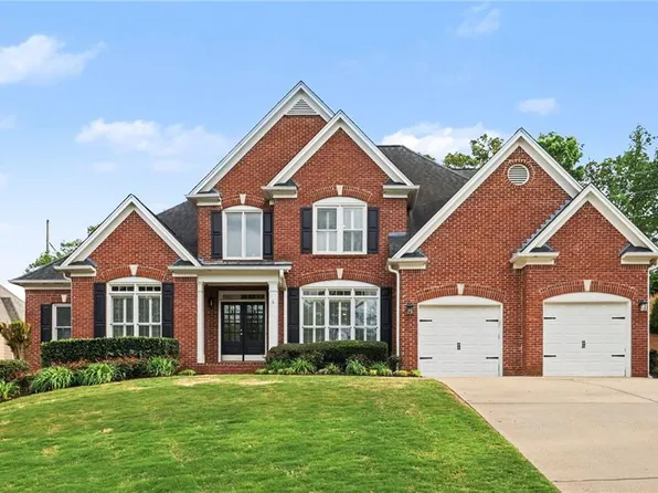 5470 Avonshire Ln, Cumming, GA 30040