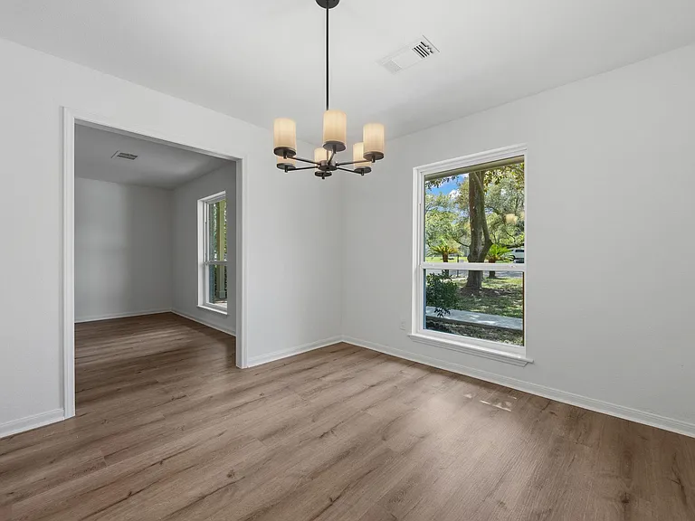 210 Ridgemont Dr — Photo 5