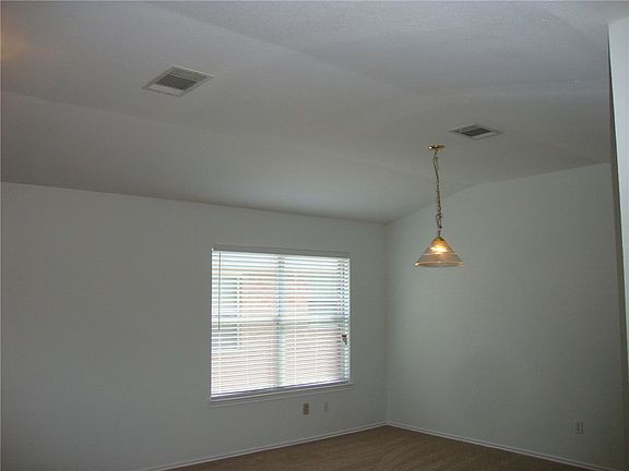 5th image of 119 Salado Dr