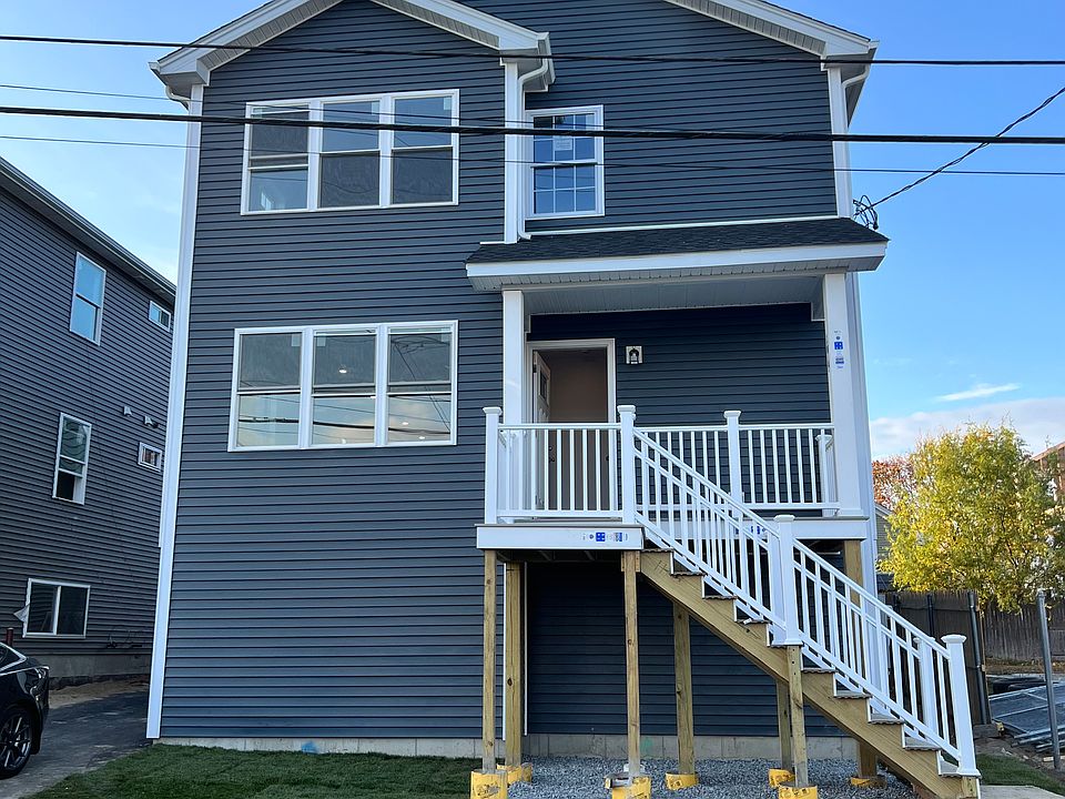 1st image of 18 Sherwood St #2