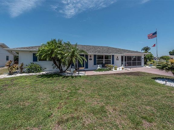 3rd image of 1709 Coco Palm Cir