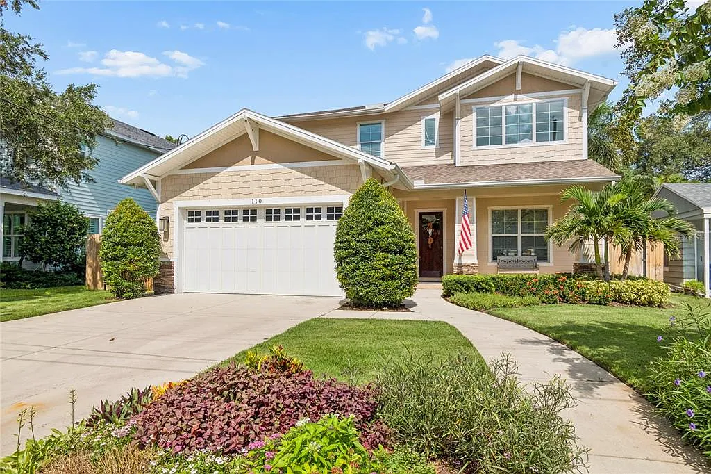 5 bed, 3.0 bath, 2570 sqft, $8,000 — Photo 1