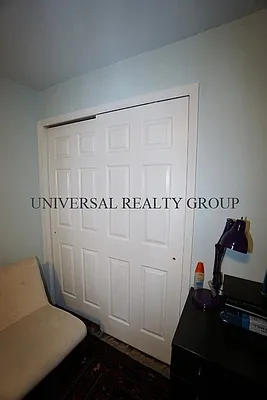 Sold by Universal Realty Group | media 31
