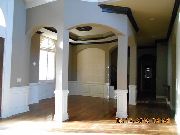 3rd image of 15349 Mastin St