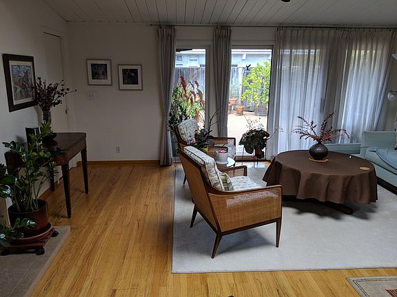 5th image of 2439 Burnham Way