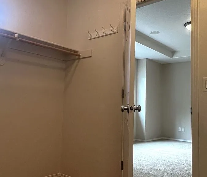 1008 SE Bacarra St — Photo 23