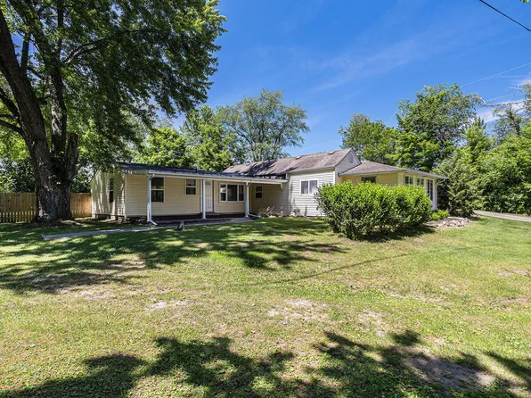 265 Broad St, Constantine, MI 49042