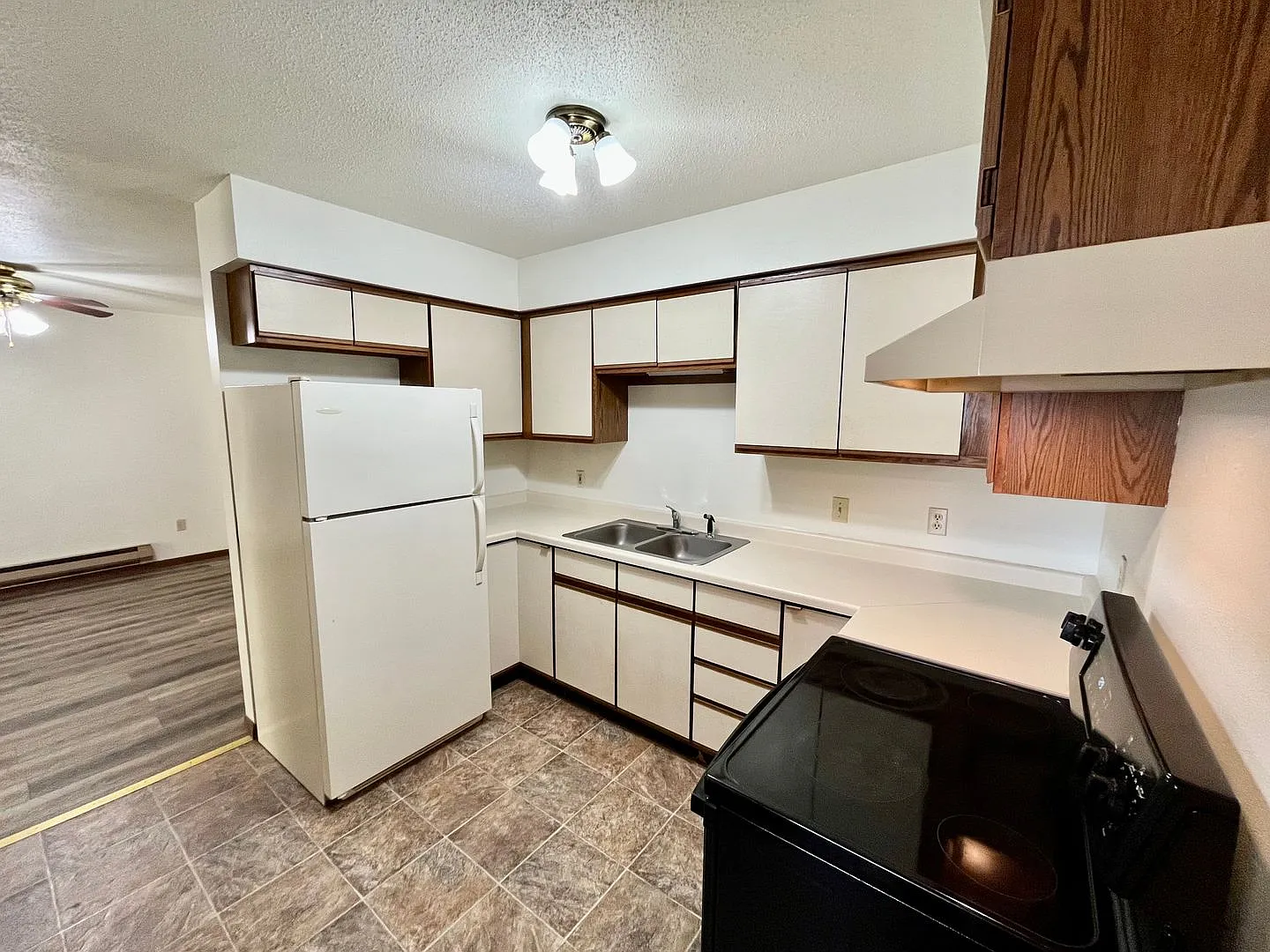806 S State Street — Photo 4