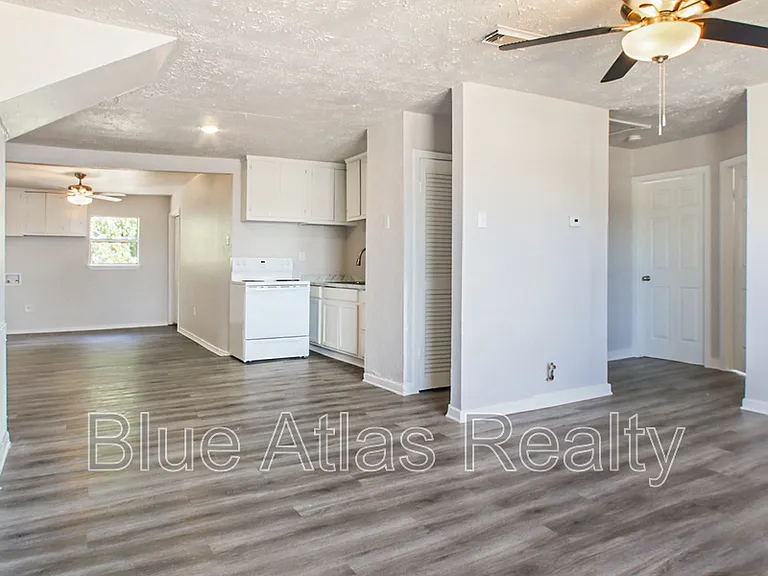5633 Ramey Ave — Photo 4
