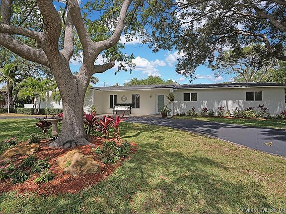 3rd image of 7605 SW 173rd St