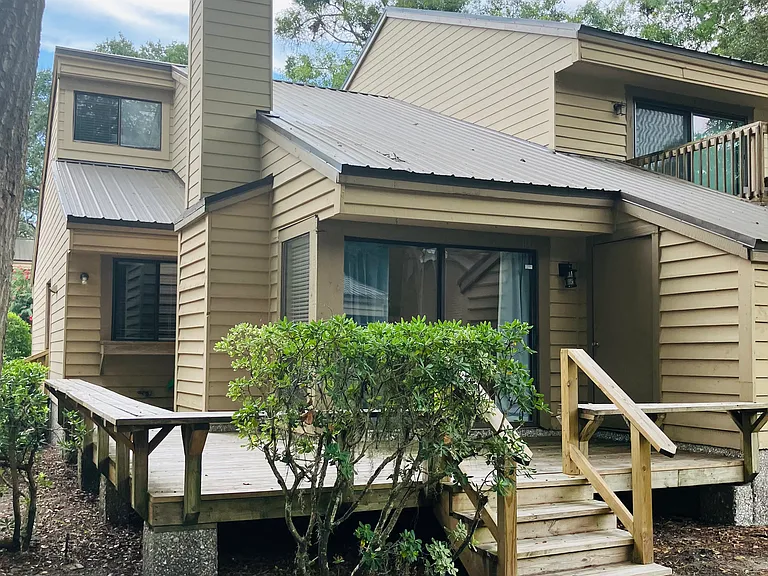 334 Brockinton Marsh — Photo 1