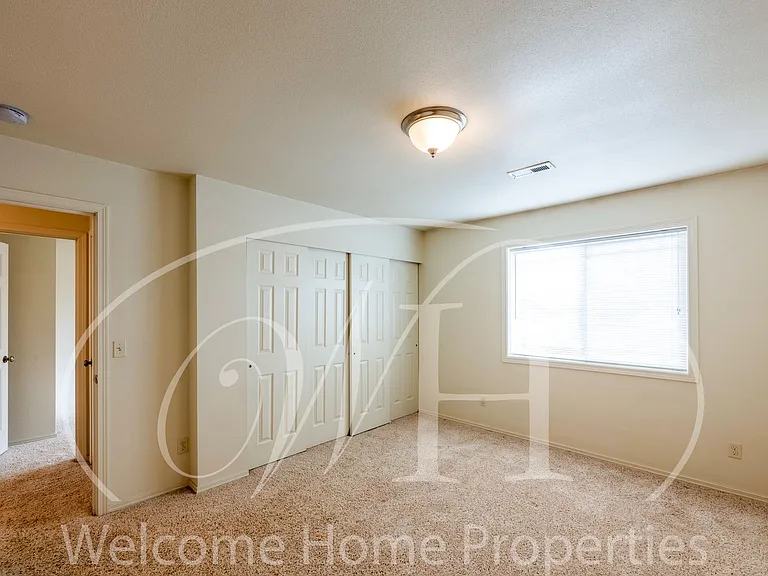 132 E Birch St — Photo 15