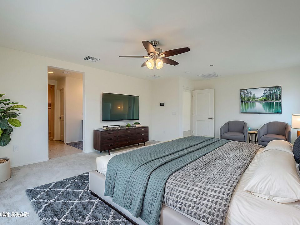 1st image of 912 W Calle Zoca