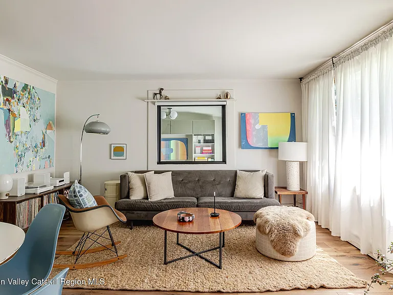 37 Harry Howard Ave — Photo 2