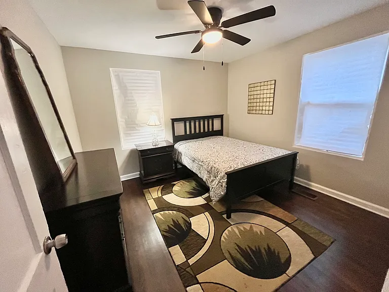 1518 Columbia Cir — Photo 1