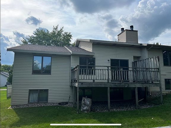 3rd image of 2540 E Mulford Ct SE