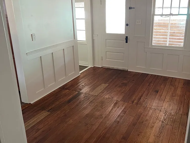 115 General Gardner Ave — Photo 11