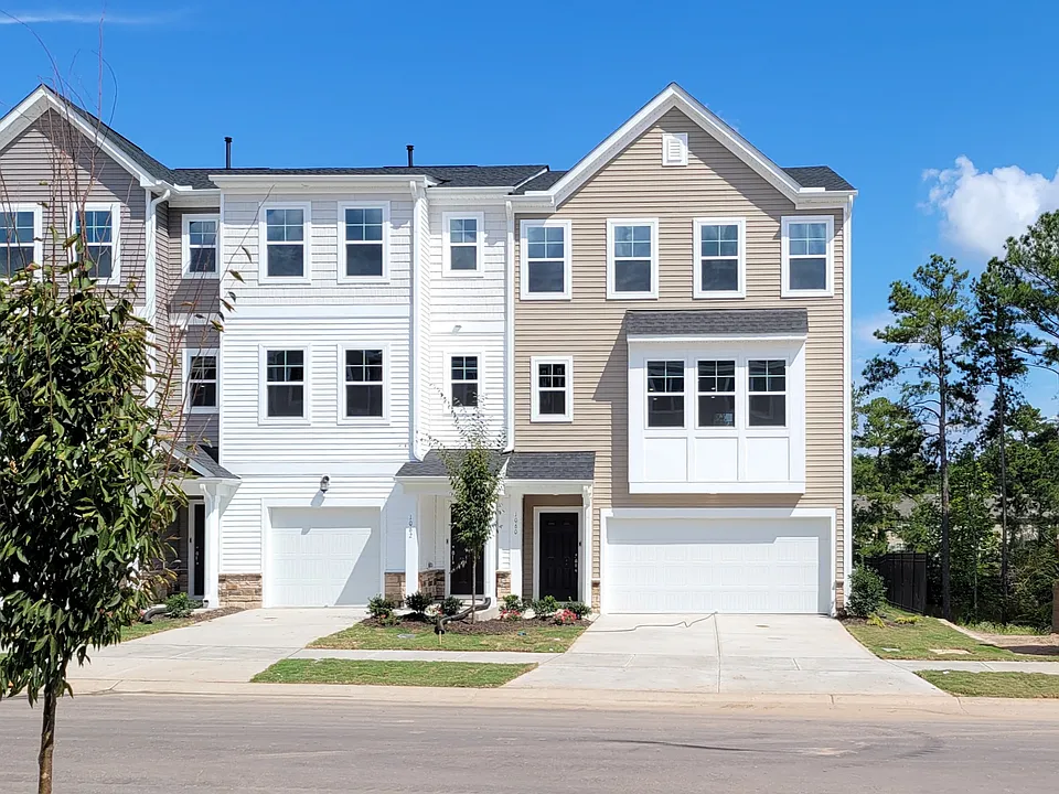 1060 Shoreside Dr