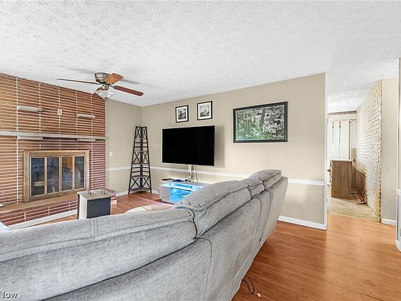 4th image of 2253 Hi Vue Dr